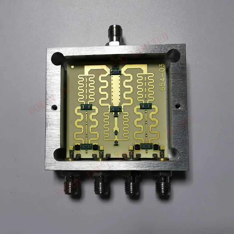 Power Splitter Combiner 4 Būdas 50OHMS 1000 iki 1800 MHz DC Pass 1GHz-1.8 GHz SMA Programos GPS ryšio sistemos 1