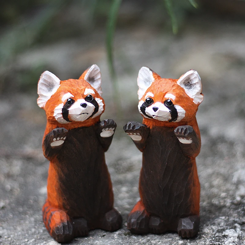 Raudona panda rankų darbo medžio drožybos amatų raudona panda medžio masyvo gyvūnų ornamentais